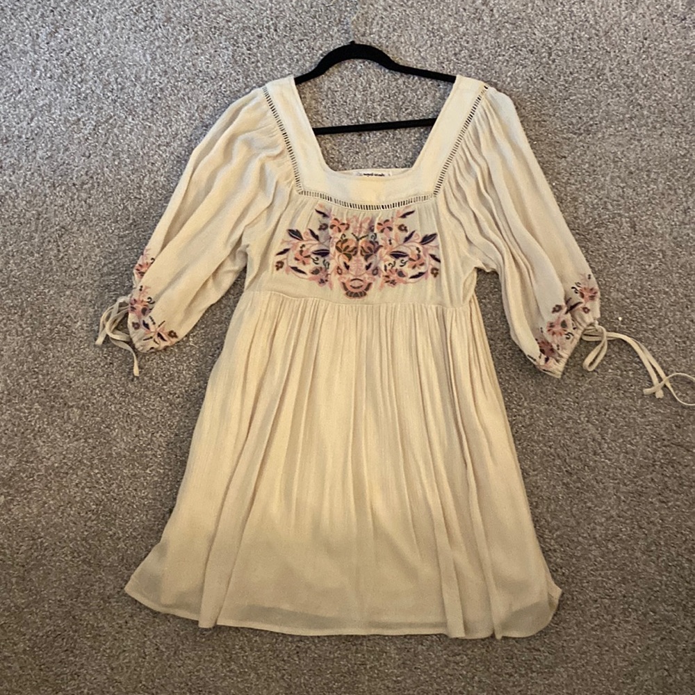 August winds embroidered dress, size S